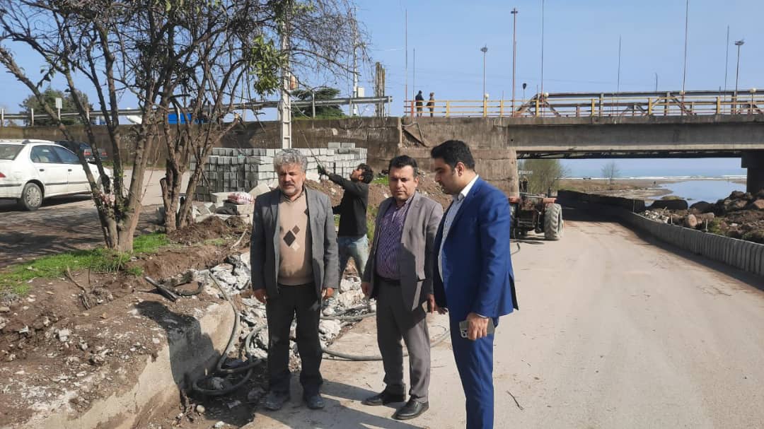 اجرای عملیات بهسازی و زیباسازی حاشیه پل کاظم رود