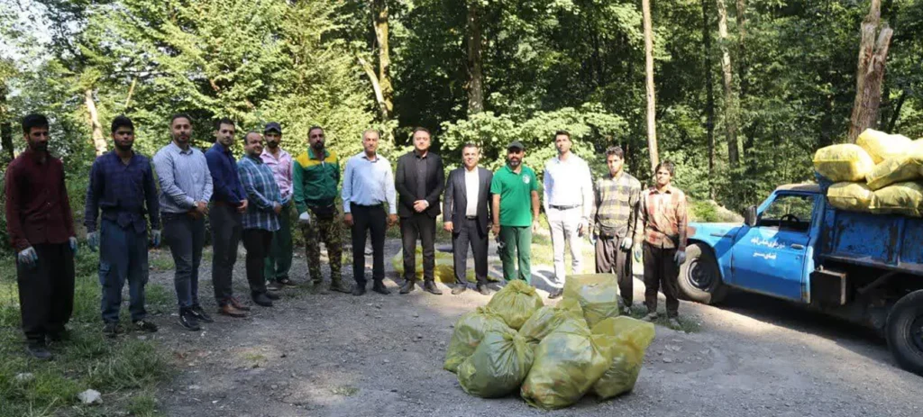 پاکسازی جاده جنگلی کلاردشت